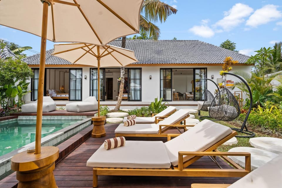 Garden, Swimming pool, sunbed