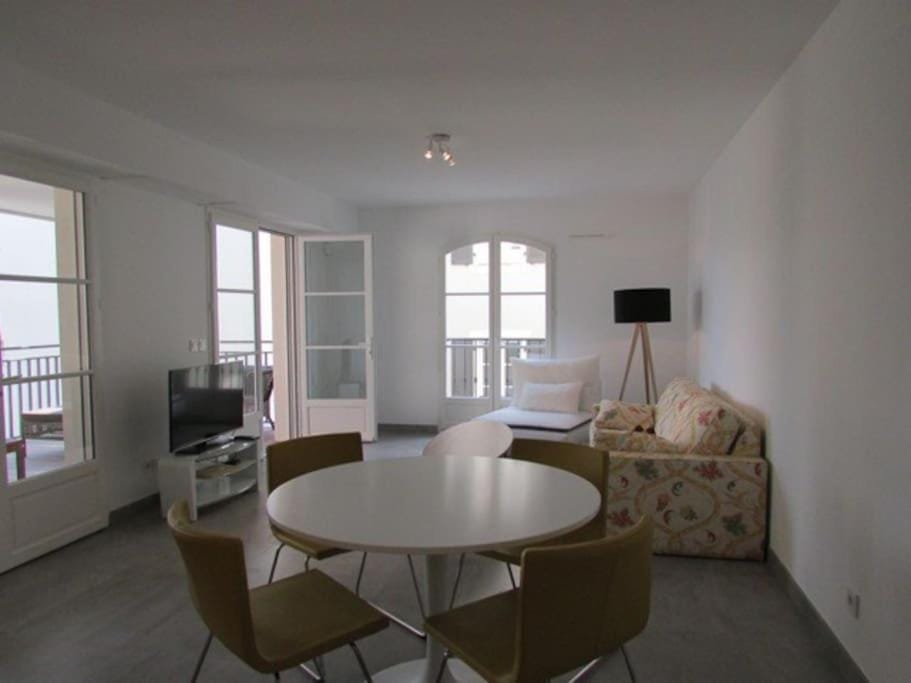 New development Place des Lices Apartment in Saint-Tropez
