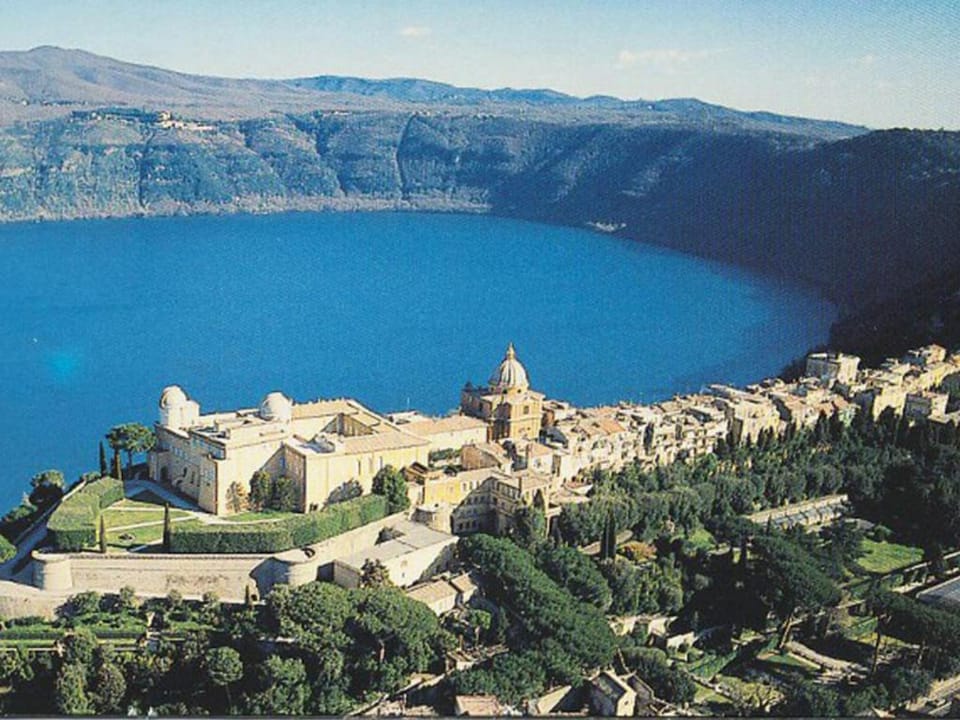 Nearby landmark, Natural landscape, Lake view, Landmark view