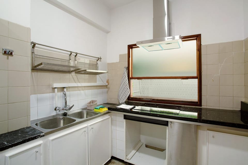 Kitchen or kitchenette, Living room