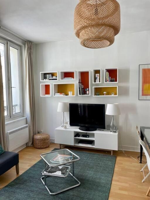 Appartement à côté de la plage avec balcon filant Apartment in Deauville