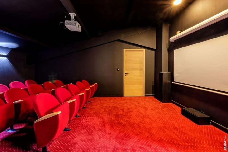 Meeting/conference room