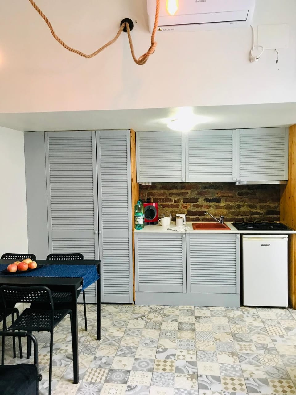 Dining area, minibar, stove