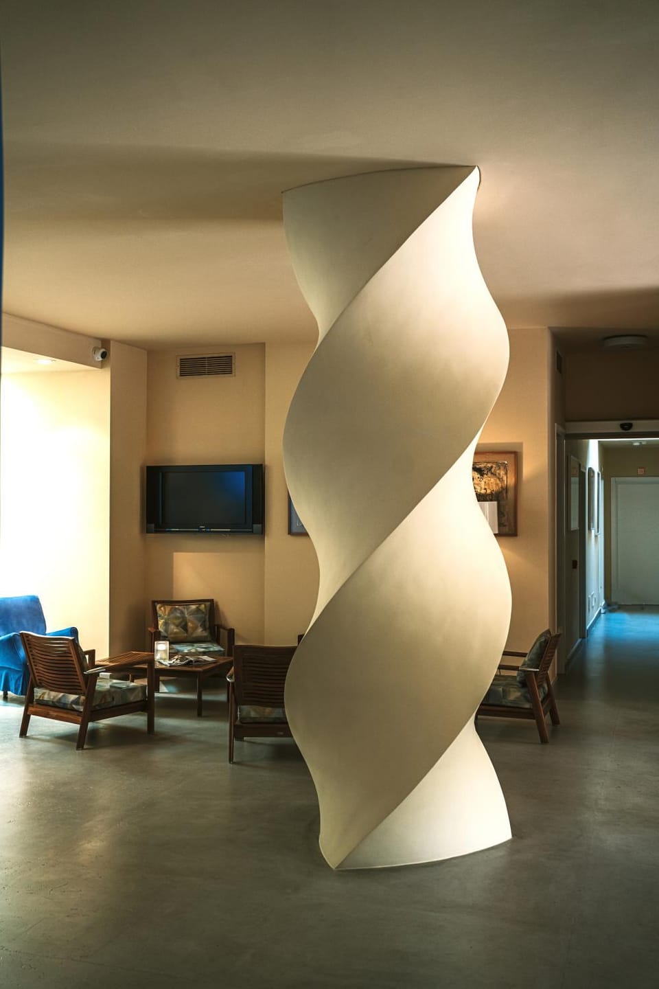 Communal lounge/ TV room