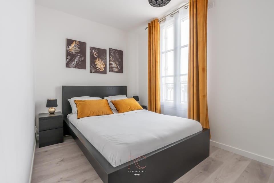 Bed, Photo of the whole room