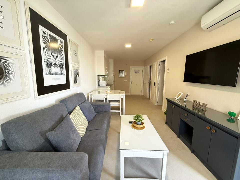 Apartamento en Primera línea con vistas al mar Apartment in Fuengirola