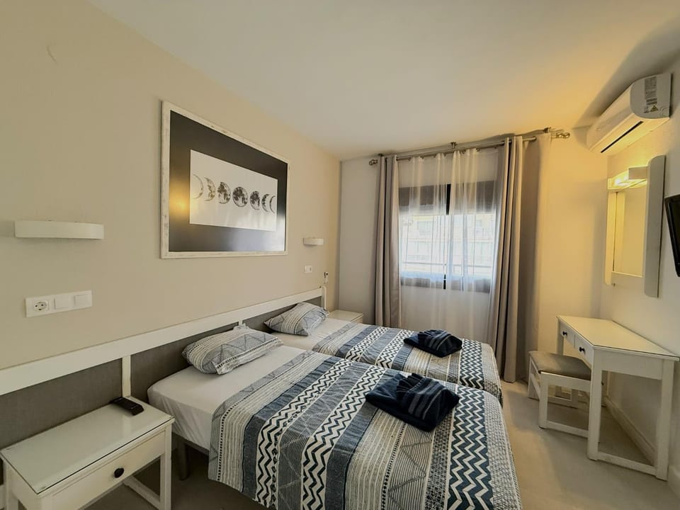 Apartamento en Primera línea con vistas al mar Apartment in Fuengirola