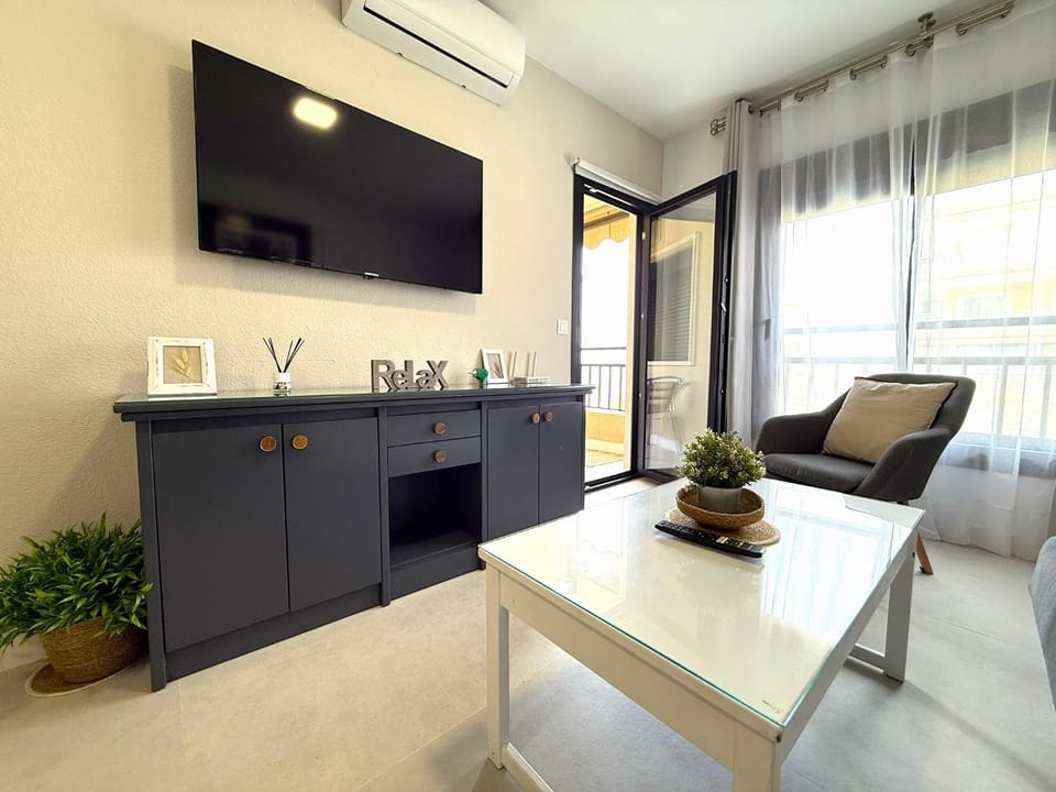 Apartamento en Primera línea con vistas al mar Apartment in Fuengirola
