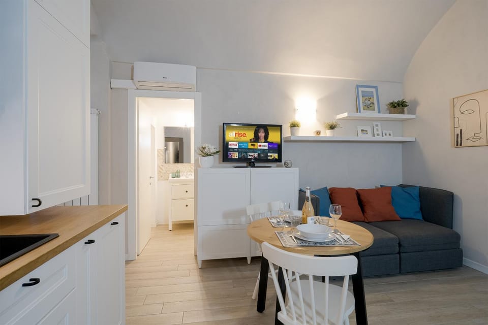 TV and multimedia, Dining area