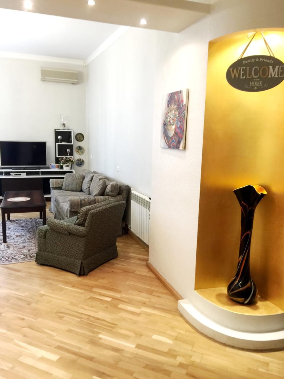 Living room, Seating area