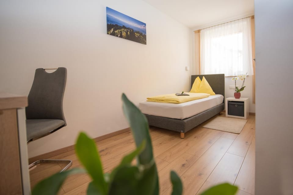 Ferienwohnungen und Zimmer Yassi Bed and Breakfast in Spielberg