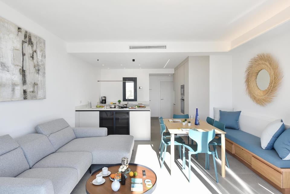 Living room, Dining area
