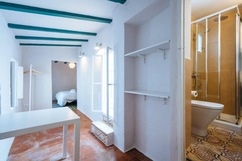 Shower, Toilet, Bathroom, Bath