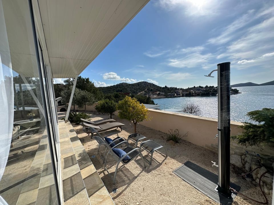 Sea view, sunbed