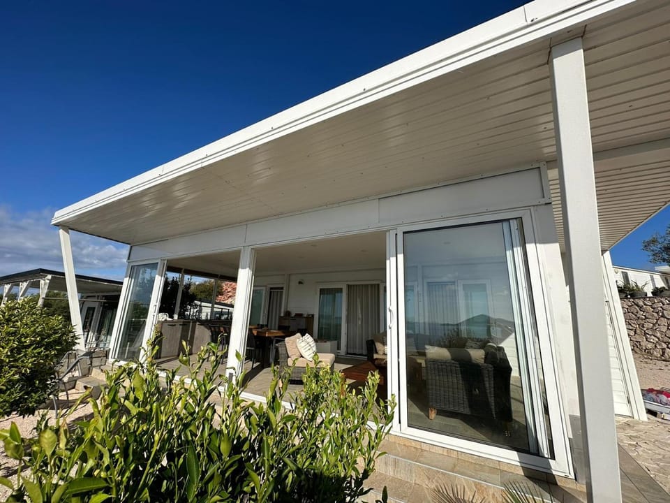 Property building, Balcony/Terrace