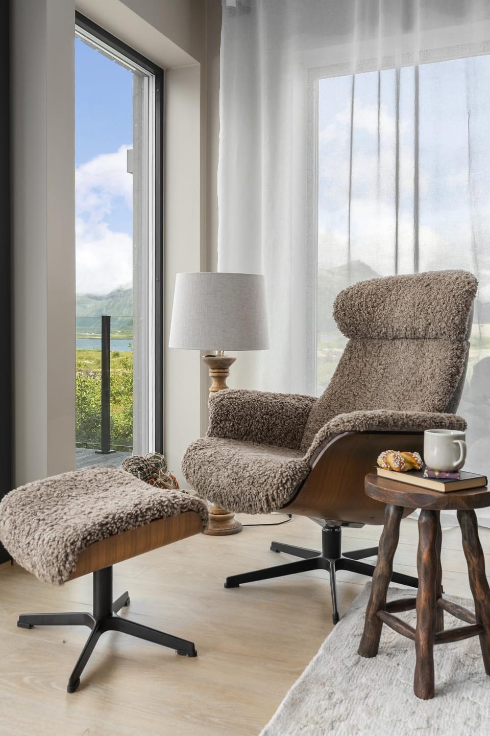 View (from property/room), Living room, Seating area