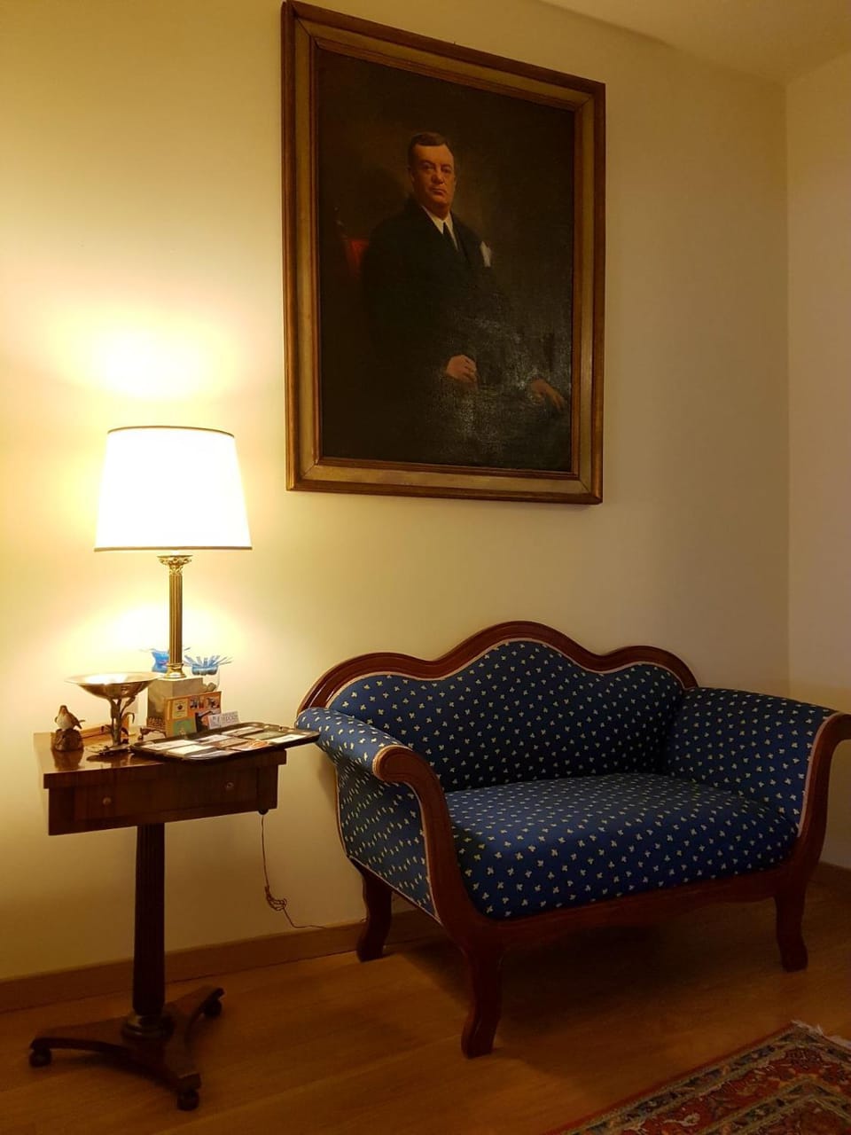 Communal lounge/ TV room