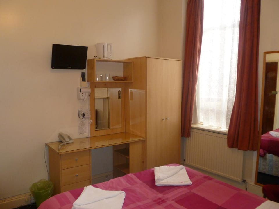 Coffee/tea facilities, Photo of the whole room