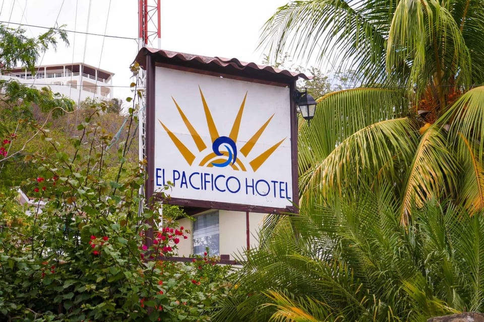 Facade/entrance, Property logo or sign