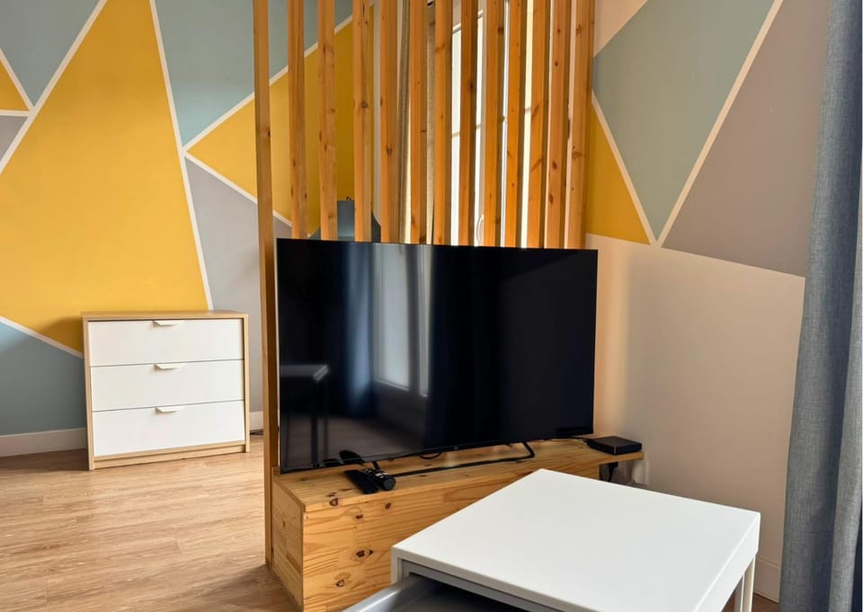 Communal lounge/ TV room, TV and multimedia