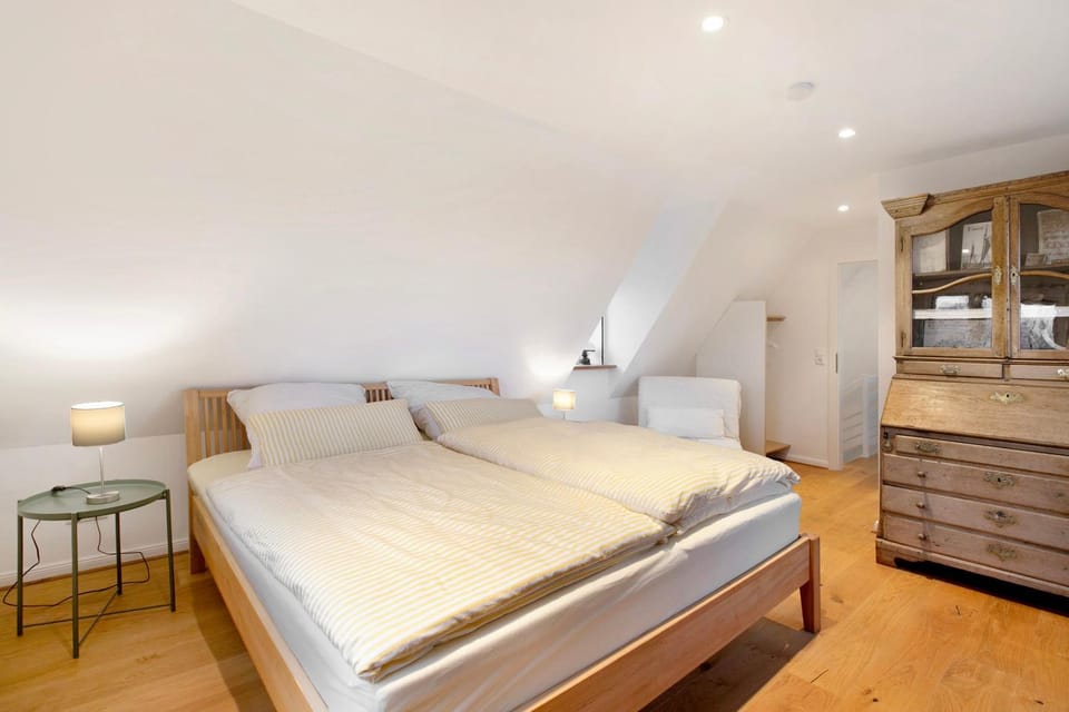 Property building, Living room, Bedroom
