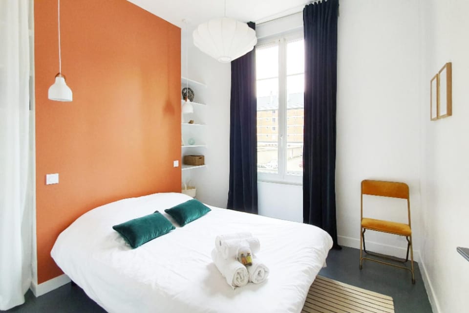 Bed, Photo of the whole room, Bedroom
