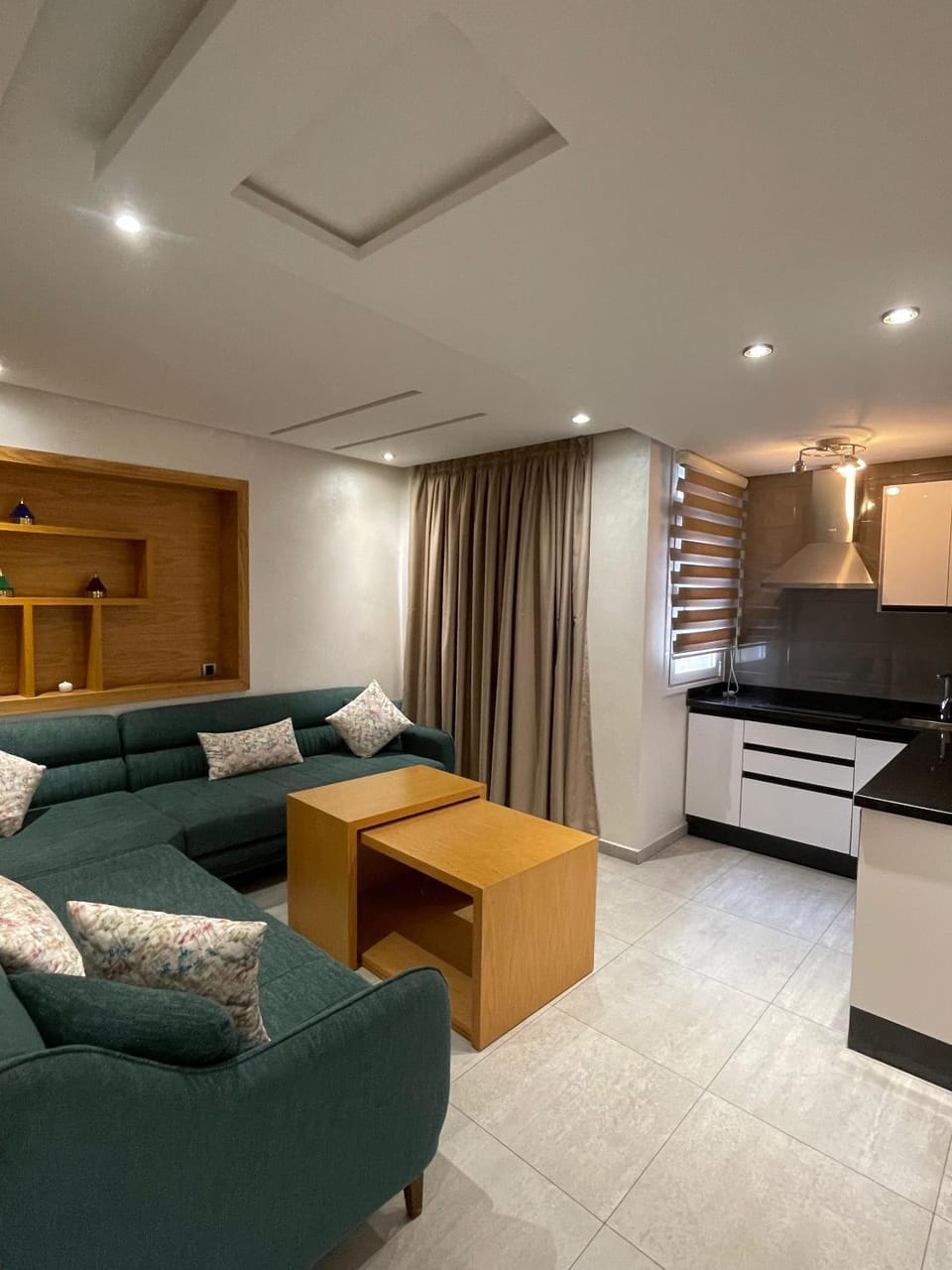 Kitchen or kitchenette, Living room, Seating area, minibar, stove