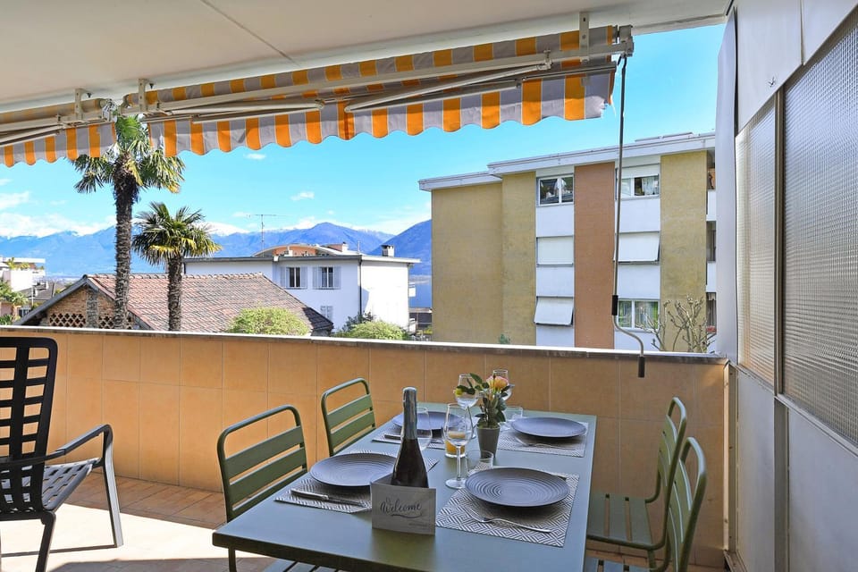 Balcony/Terrace, Dining area