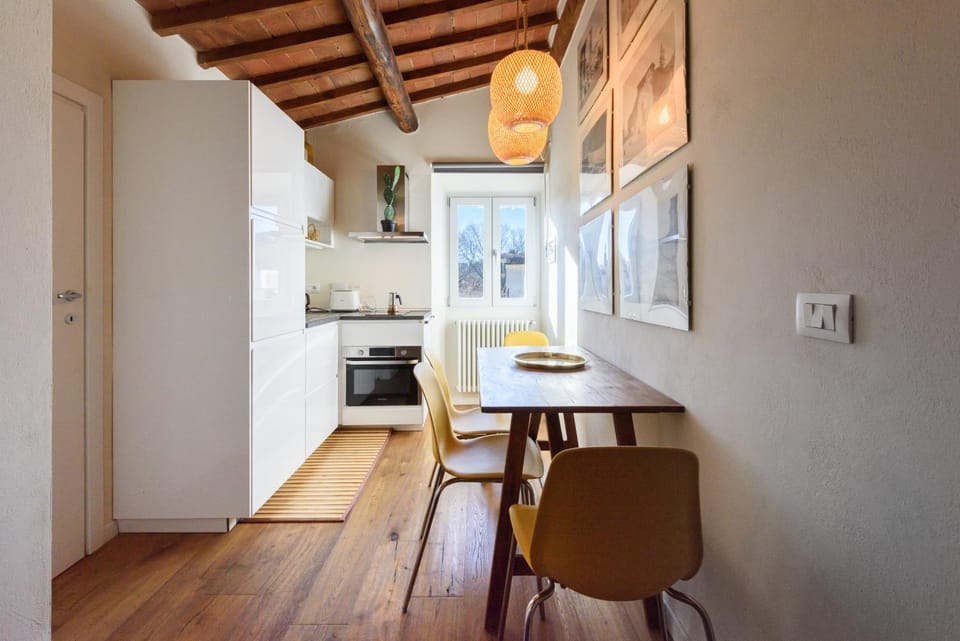Kitchen or kitchenette, Dining area, pet friendly, stove