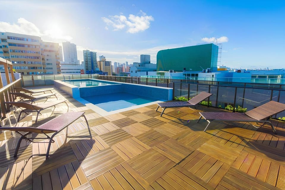 City view, Swimming pool, sunbed