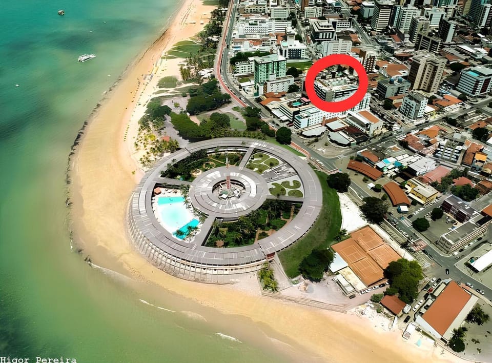 Beach, Location