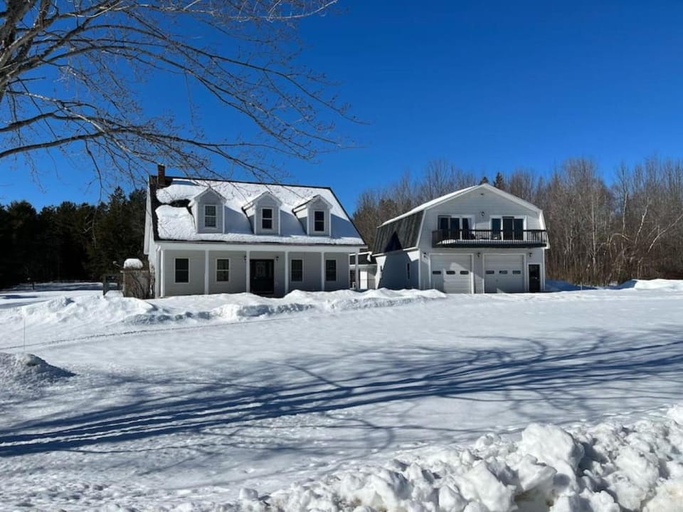 Angel Mist Retreat Entire Place House in Maine