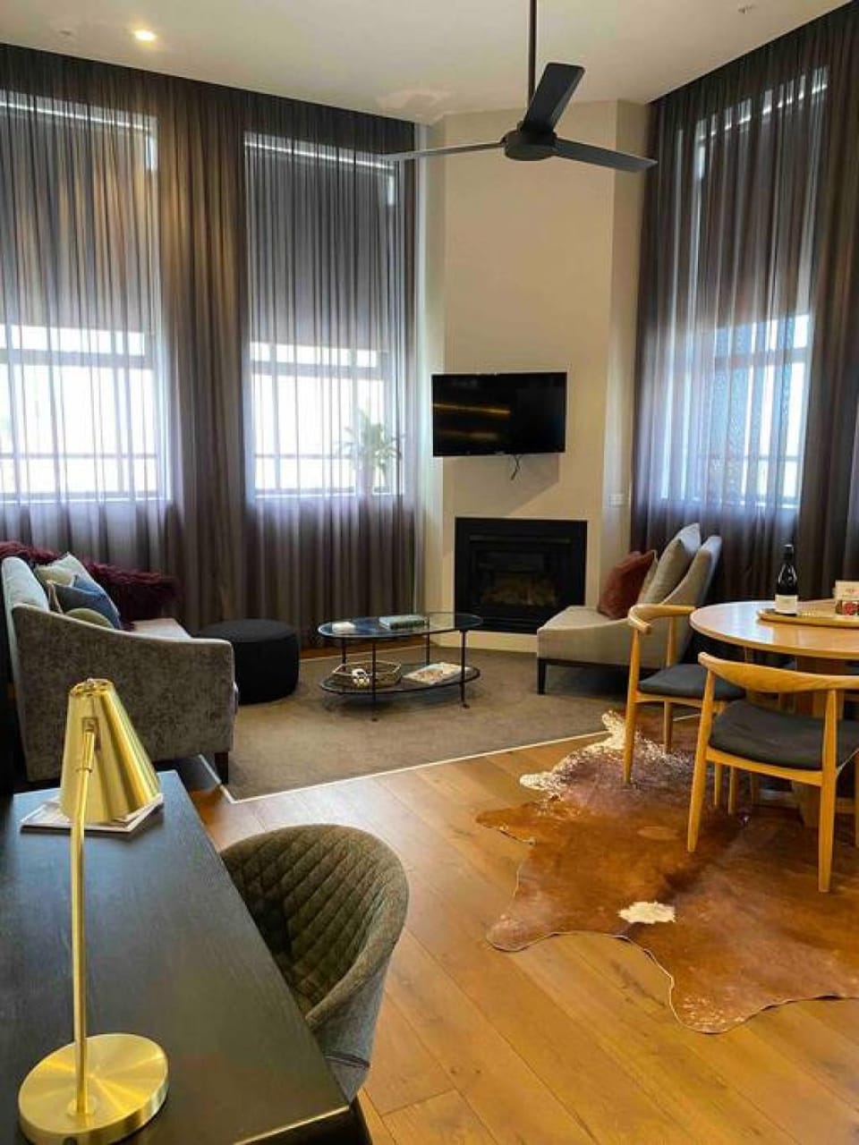 TV and multimedia, Living room, fireplace