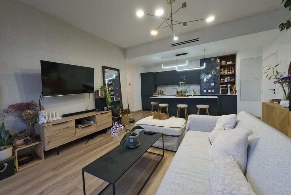 Communal lounge/ TV room, TV and multimedia, Kitchen or kitchenette, Living room, Seating area
