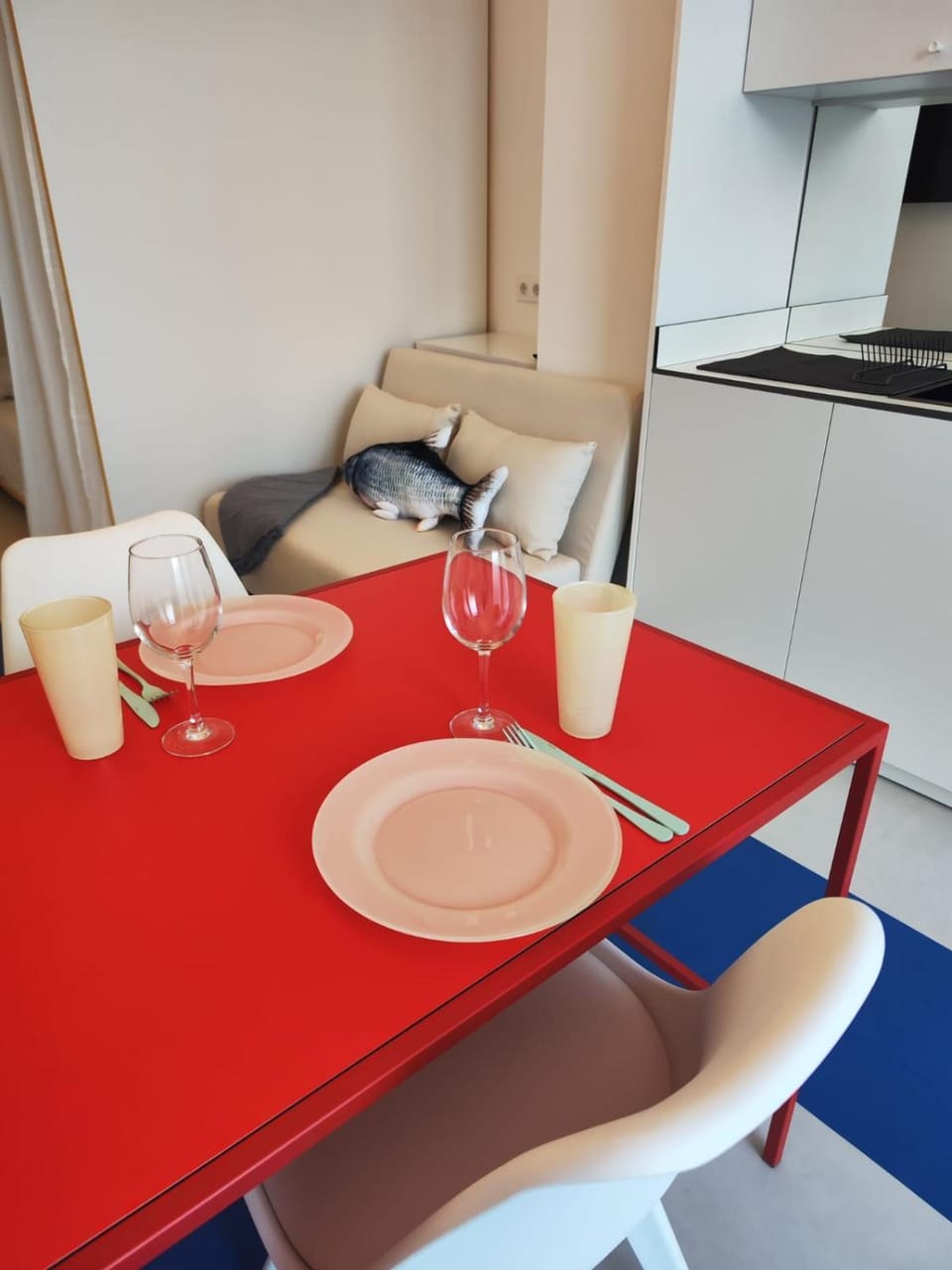 Kitchen or kitchenette, Dining area, minibar