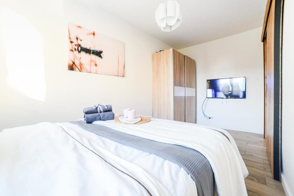 Bed, Children play ground, TV and multimedia, Coffee/tea facilities, Bedroom, heating, towels, wardrobe, dryer