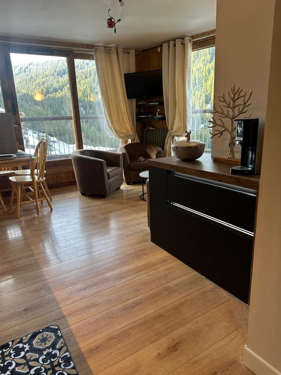 Courchevel Ski In/Ski Out Apartment in Saint-Bon-Tarentaise
