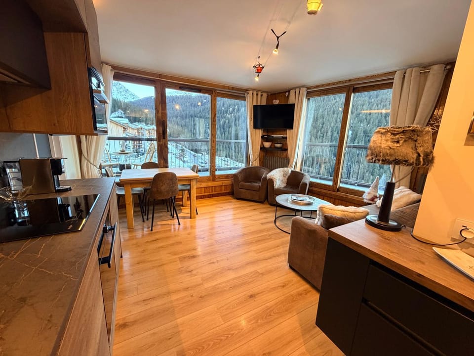 Courchevel Ski In/Ski Out Apartment in Saint-Bon-Tarentaise