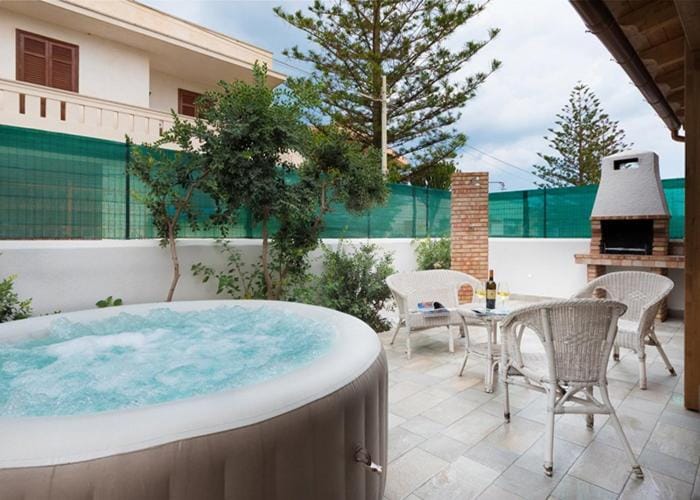 Patio, Hot Tub