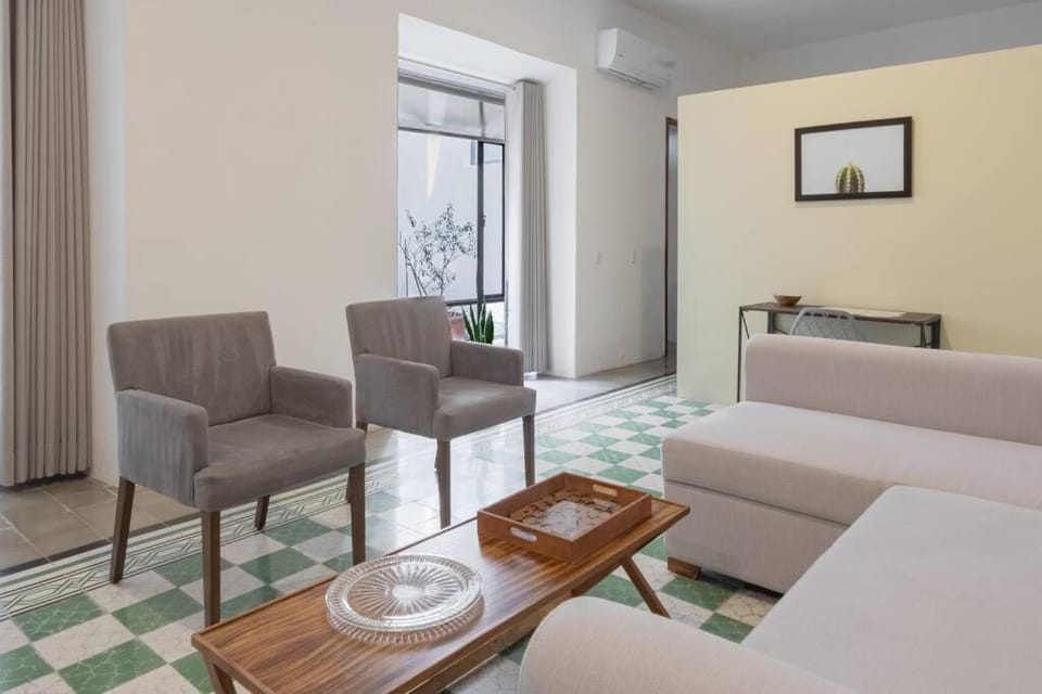 Casa Monarcas - María Teresa (with AC) Apartment in Guadalajara