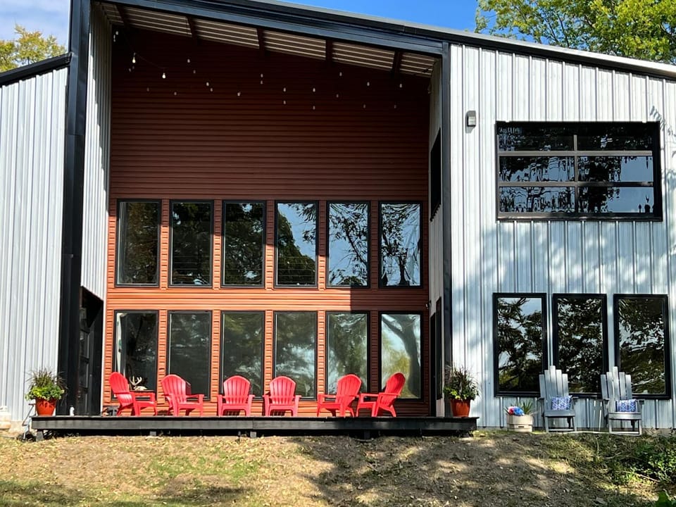 Lakefront-Private Dock-Lakeview-Sleeps 22 plus House in Eufaula