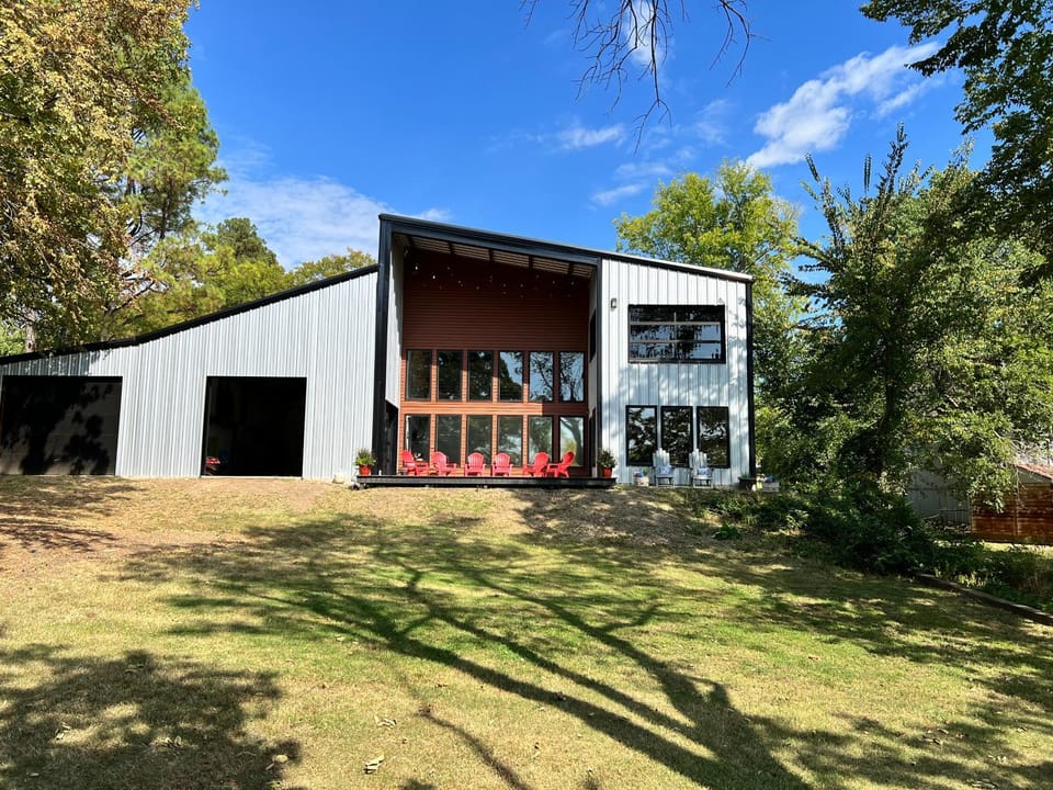 Lakefront-Private Dock-Lakeview-Sleeps 22 plus House in Eufaula