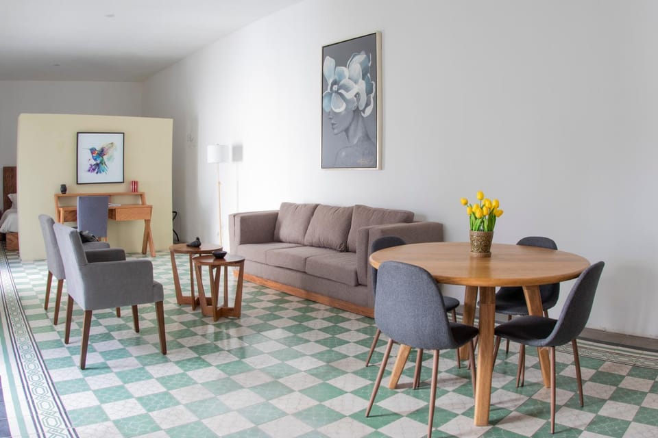 Casa Monarcas - Victoria (with AC) Apartment in Guadalajara
