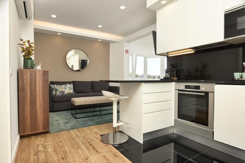 Kitchen or kitchenette, Dining area, dishwasher, oven, stove, toaster