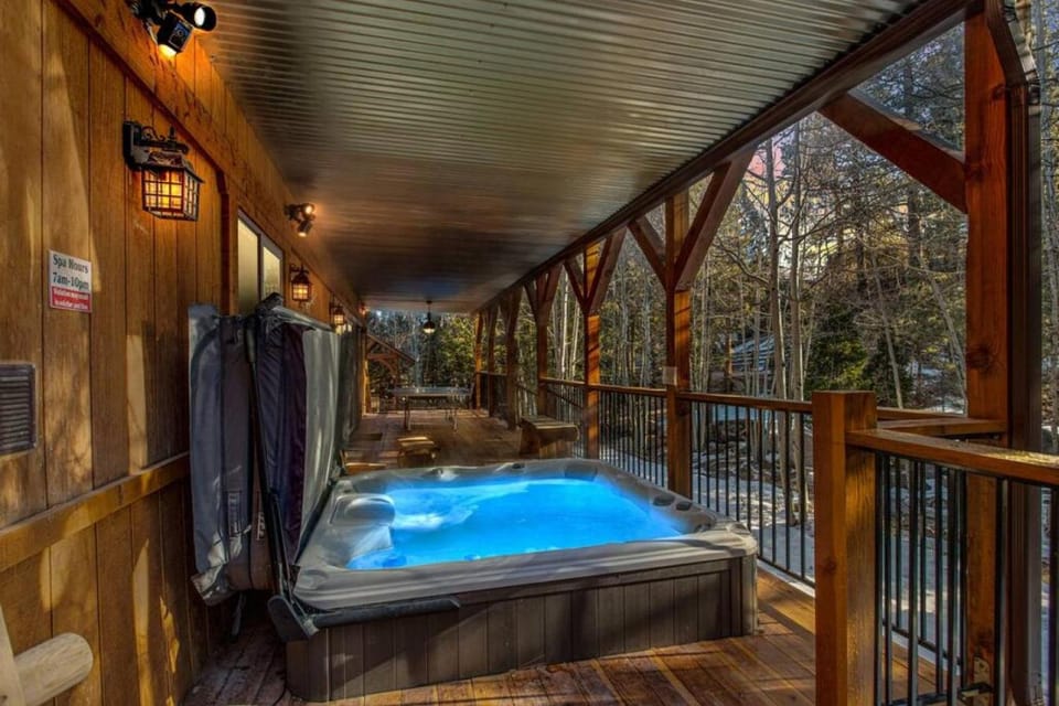 Eagle Creek Lodge House in Big Bear