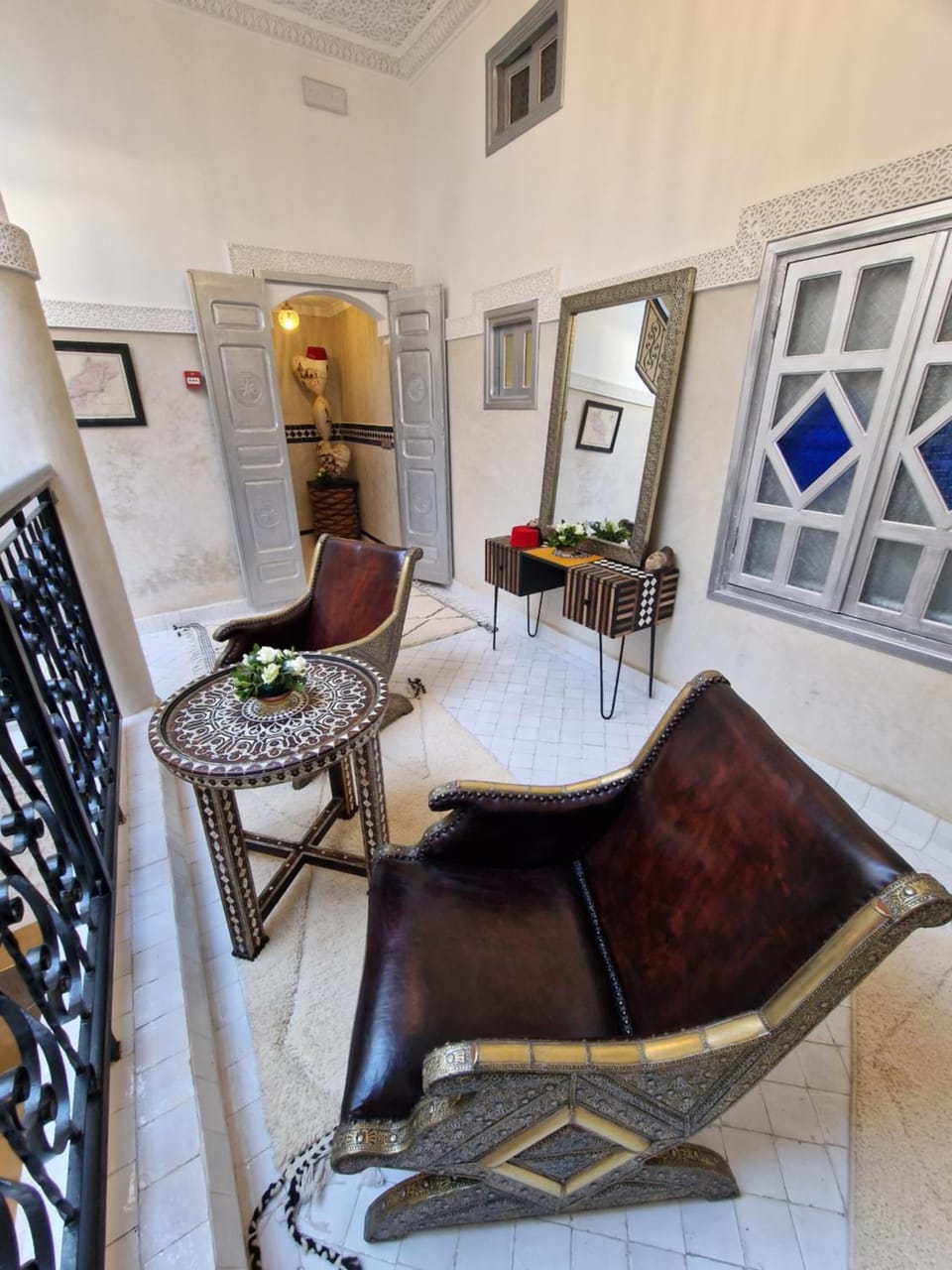 Property building, Internal: Not applicable to any particular room