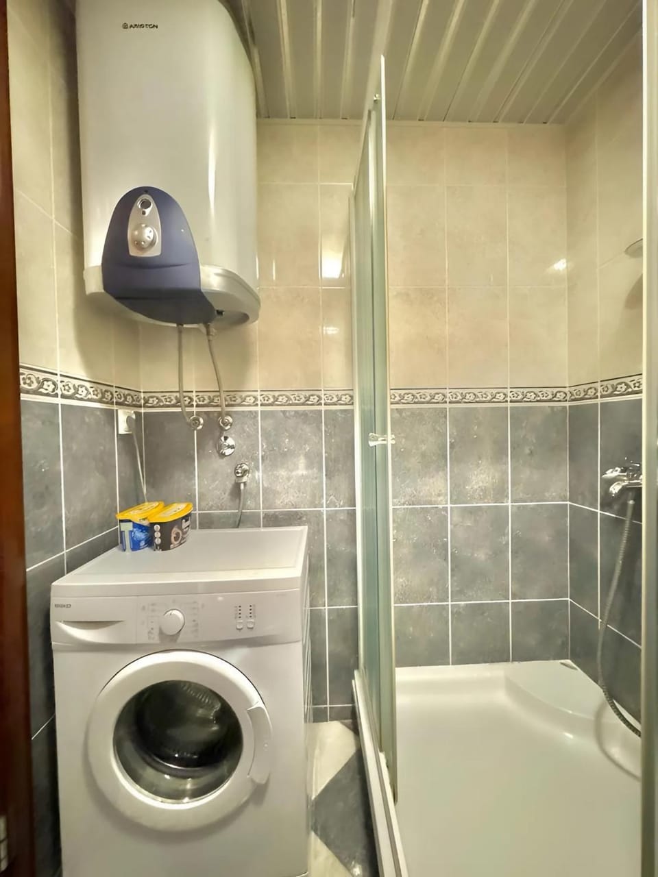 Shower, Bathroom, washing machine