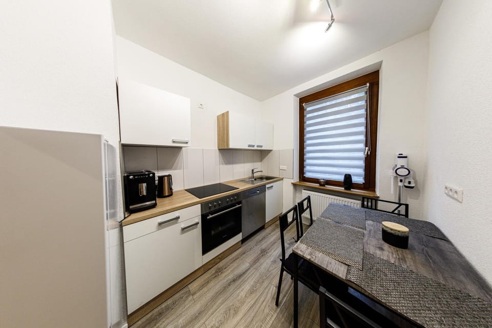 Coffee/tea facilities, Kitchen or kitchenette, kitchen