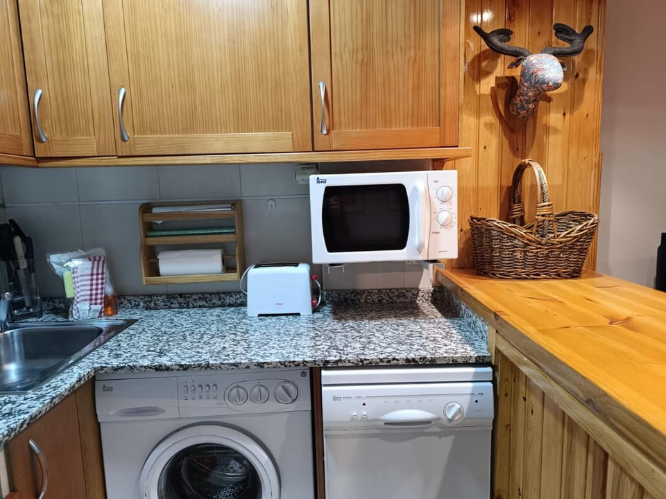 dishwasher, minibar, pet friendly, toaster, washing machine