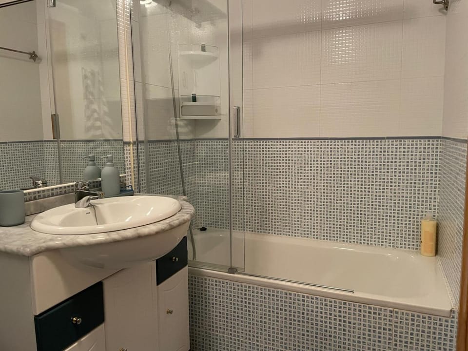 Bathroom, Bath